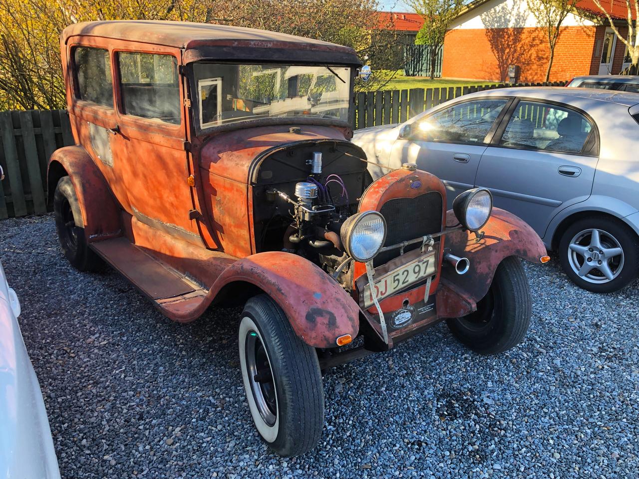 capri.pl Zombie Ford A Sedan 3,2 Litra Fourbanger 1929