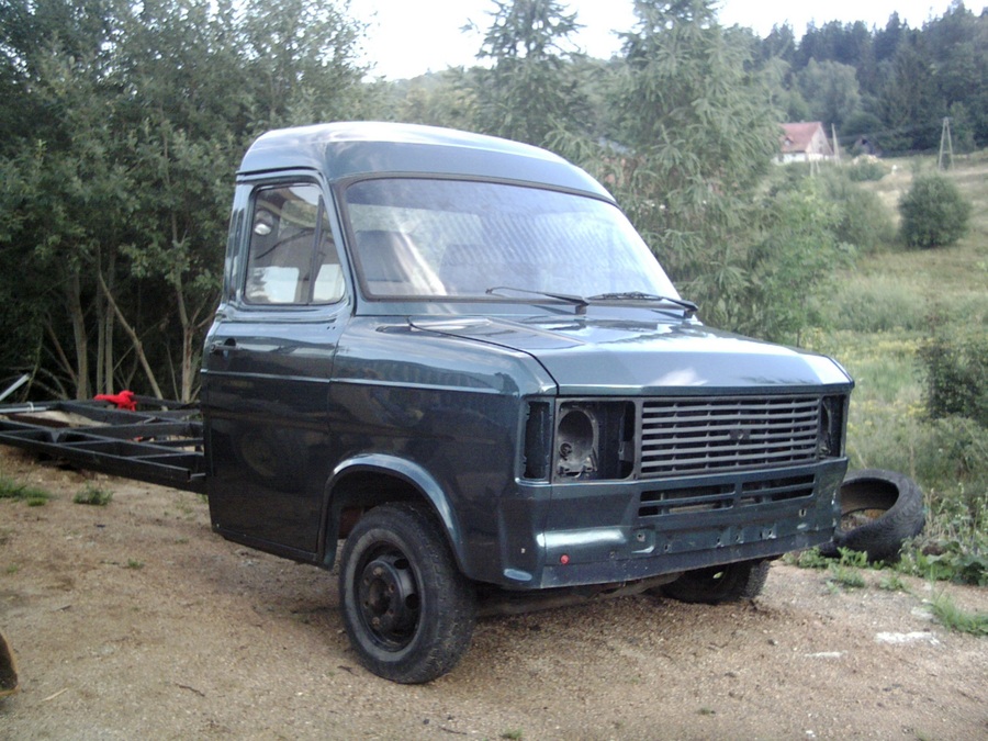 capri.pl Zakrzak! Ford Transit Mk II brak silnika