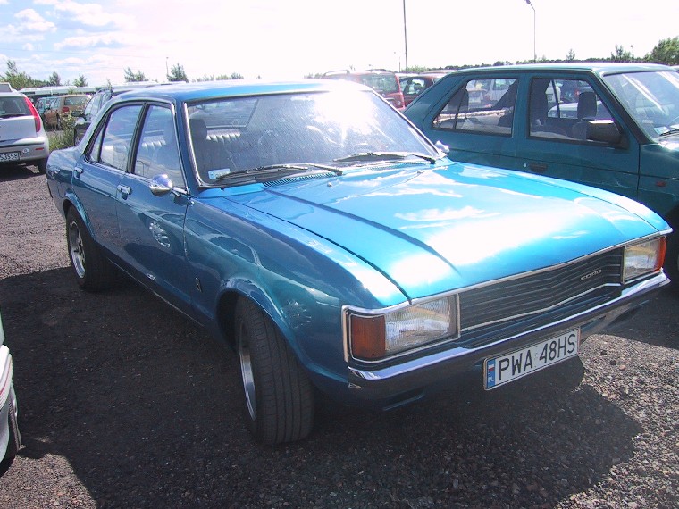 capri.pl Zdjęcia do ogłoszenia "SPRZEDAM SAMOCHÓD Ford