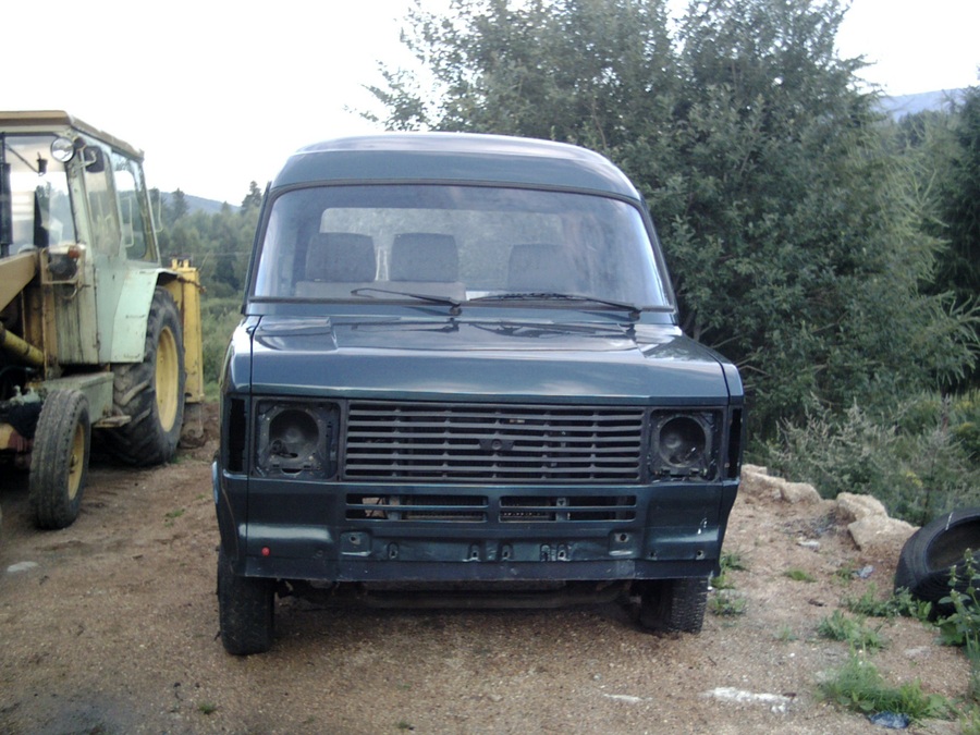 capri.pl Zakrzak! Ford Transit Mk II brak silnika